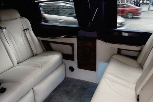 2024's Top Trends in Connecticut Limousine Services: Luxury & Tech Redefined