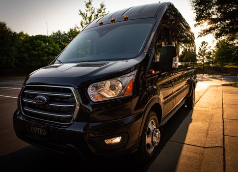 Top Connecticut Limousine Services: Reviews & Comparison Guide